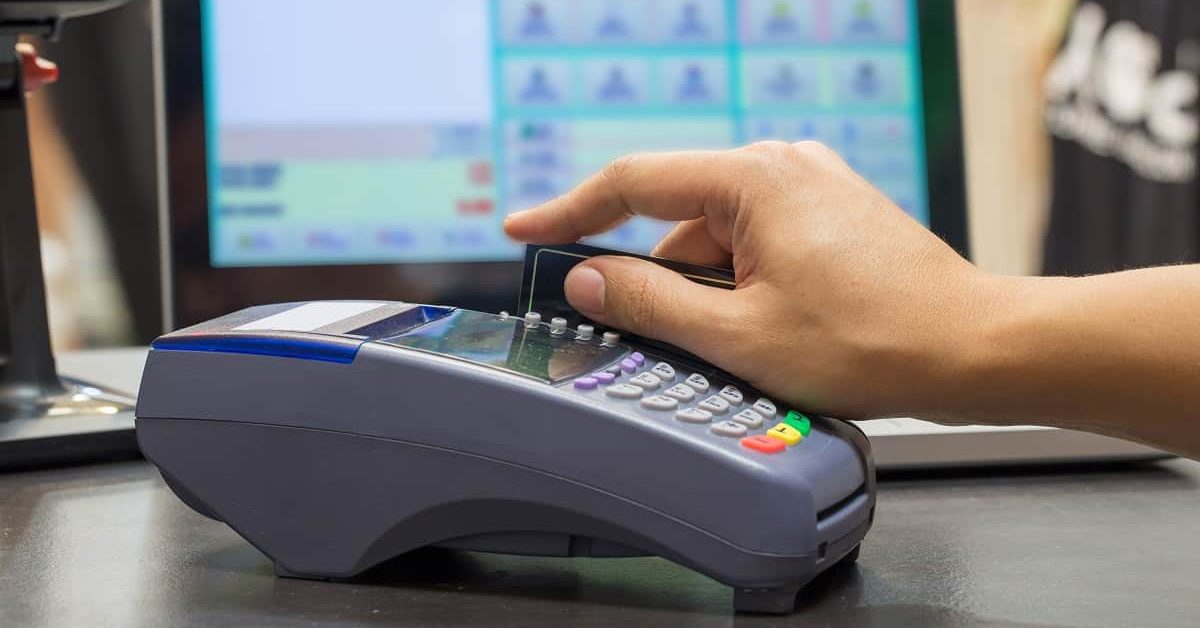 Credit Wisely: 4 Tips in Managing Your Credit Card Expenses