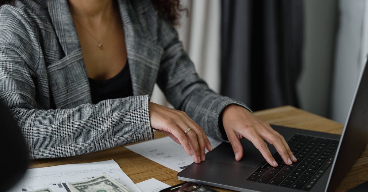 4 Ways Your Credit Score Impacts Business Loan Approval in Singapore